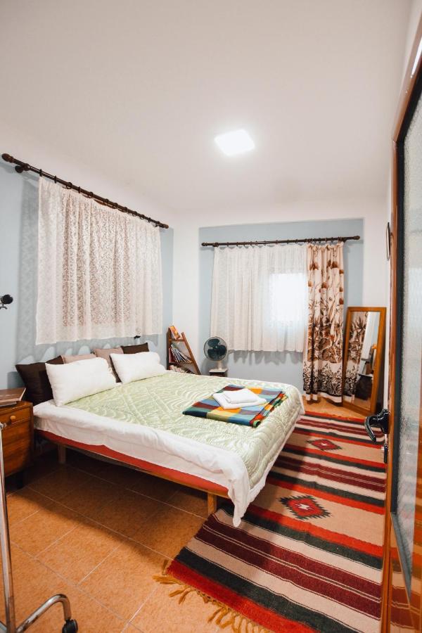 Bb Traditional Apartment Гирокастра Экстерьер фото