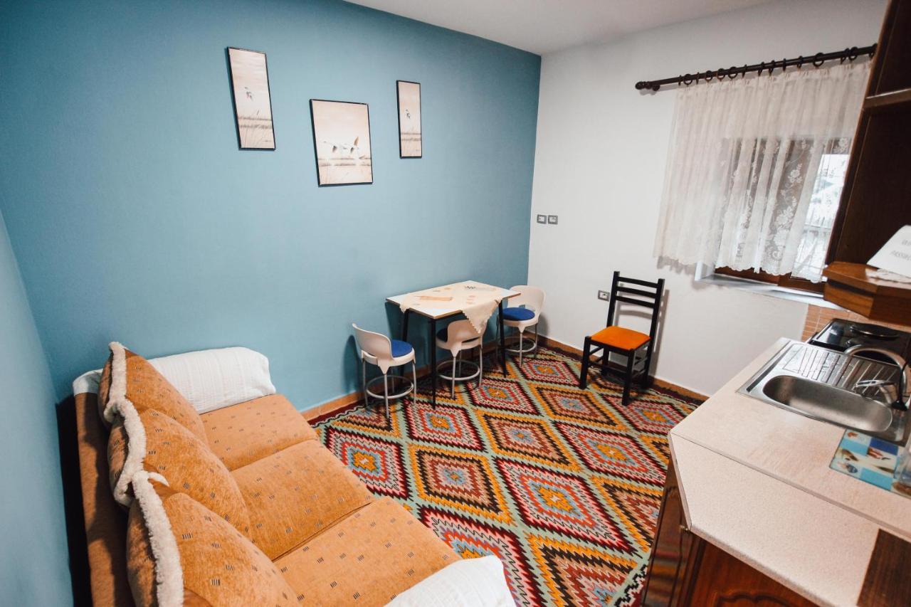 Bb Traditional Apartment Гирокастра Экстерьер фото