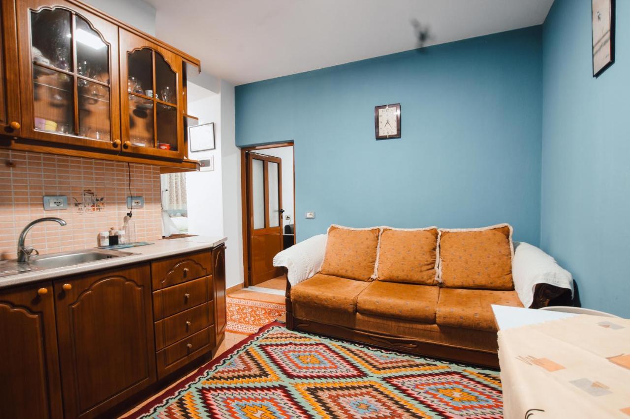 Bb Traditional Apartment Гирокастра Экстерьер фото
